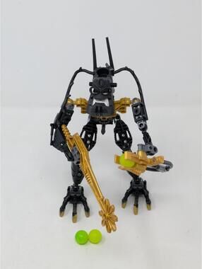 LEGO Bionicle 8900: Piraka Reidak -Missing Eyes